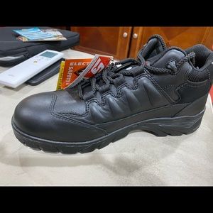 New size 13 safety shoes ankle high